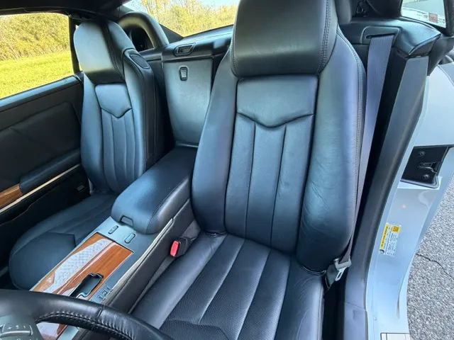 Used 2007 Cadillac XLR RWD image 39