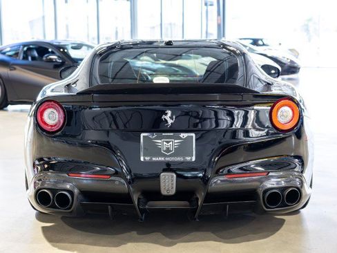 Used 2015 Ferrari F12 Berlinetta RWD image 5