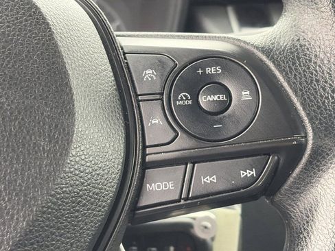 Used 2023 Toyota Corolla LE image 21