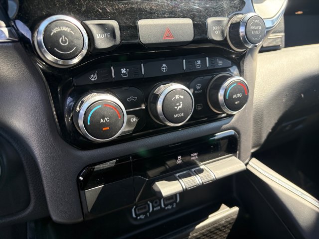 Used 2024 RAM 1500 Laramie AWD/4WD image 23
