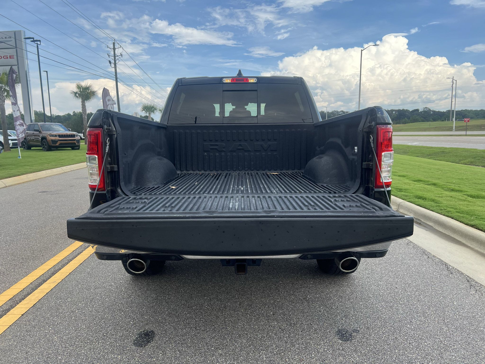 Used 2019 RAM 1500 Big Horn RWD image 12