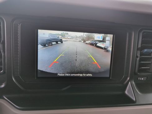 Used 2023 Ford Bronco Wildtrak image 31