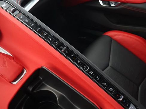 Used 2022 Chevrolet Corvette Stingray Preferred Conv w/ 2LT RWD image 35