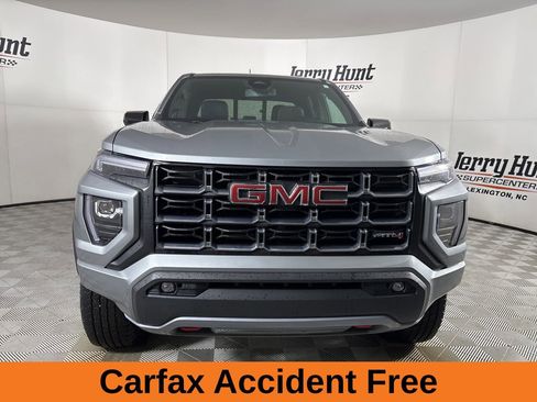 Used 2025 GMC Canyon AT4 image 3