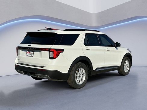 New 2026 Ford Explorer ST-Line w/ ST-Line Street Pack image 2