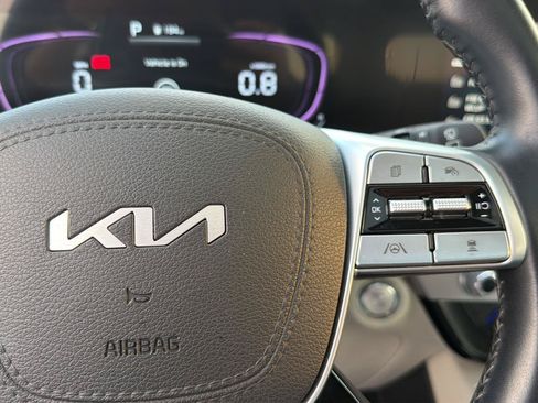 Used 2025 Kia Telluride S FWD image 22