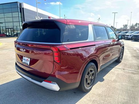 New 2026 Kia Carnival FWD image 8