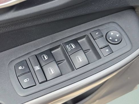 Certified 2019 Jeep Cherokee Latitude w/ Popular Appearance Group FWD image 20
