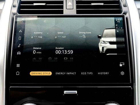 Certified 2025 Land Rover Discovery Dynamic SE AWD/4WD image 27
