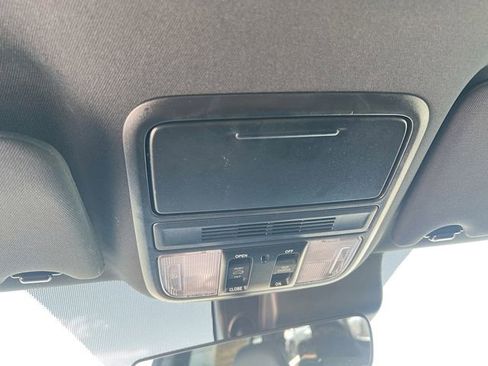 Used 2022 Honda Pilot TrailSport image 19