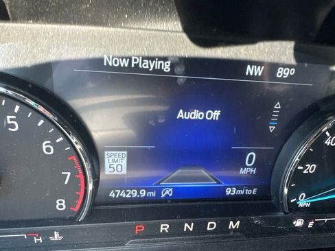 Used 2020 Ford Explorer XLT w/ Equipment Group 202A AWD/4WD image 18
