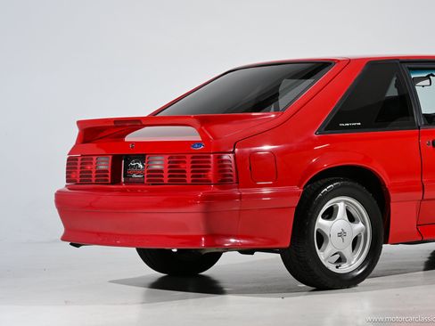 Used 1991 Ford Mustang GT RWD image 11