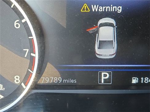 Used 2021 Nissan Maxima SR w/ Sport Mat Group image 24