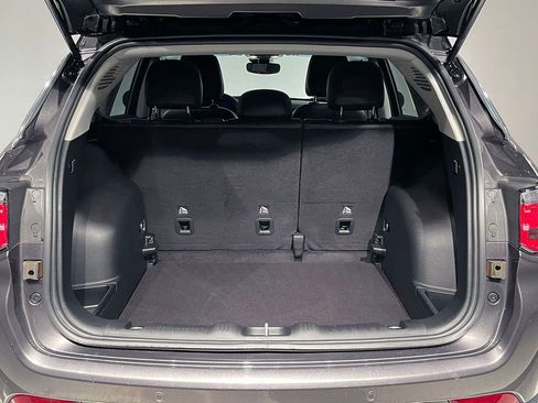 Used 2022 Jeep Compass Limited image 4