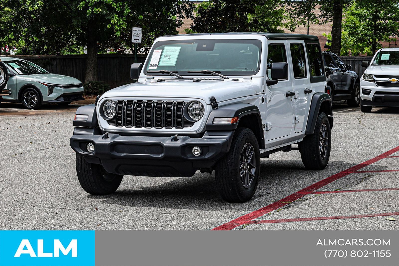 Used 2025 Jeep Wrangler Unlimited Sport AWD/4WD image 3