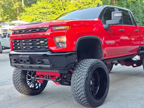 Used 2022 Chevrolet Silverado 2500 Custom w/ Custom Value Package AWD/4WD image 2
