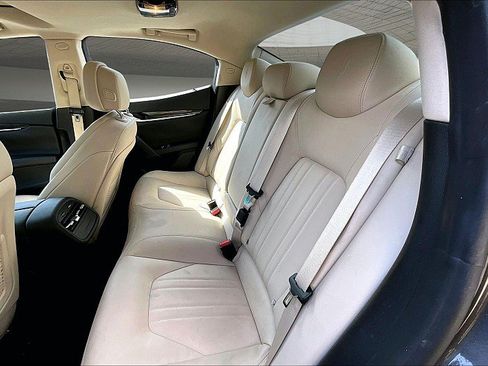 Used 2016 Maserati Ghibli RWD image 22