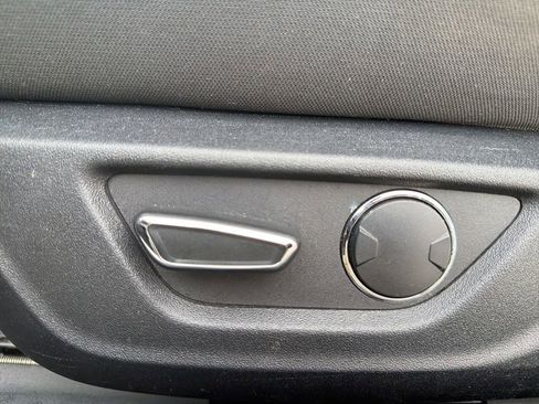 Used 2018 Ford Mustang Coupe w/ Equipment Group 101A image 17