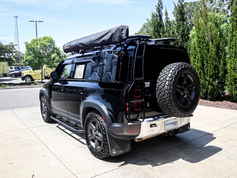 Used 2023 Land Rover Defender 110 S AWD/4WD image 8