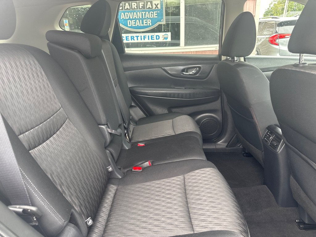 Used 2017 Nissan Rogue SV w/ SV Premium Package AWD/4WD image 15