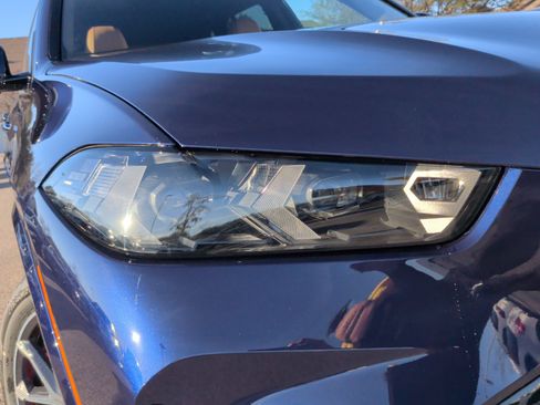 New 2026 BMW X5 xDrive50e image 3