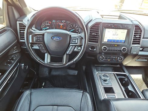 Used 2020 Ford Expedition Limited image 10