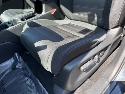 Used 2018 Honda CR-V EX image 16