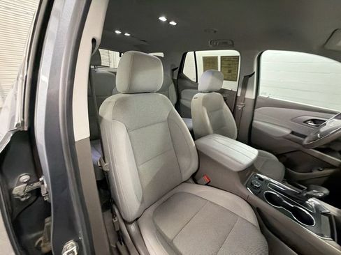 Used 2021 Chevrolet Traverse LT FWD image 26