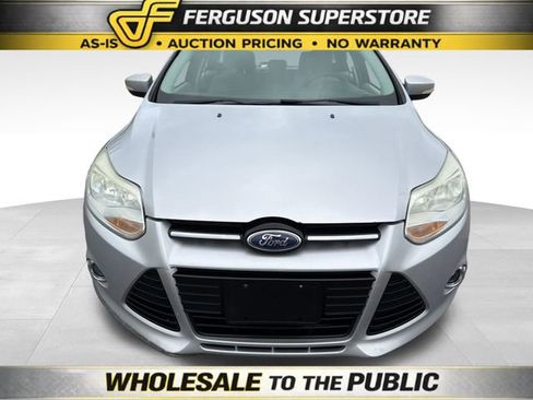 Used 2012 Ford Focus SEL FWD image 2