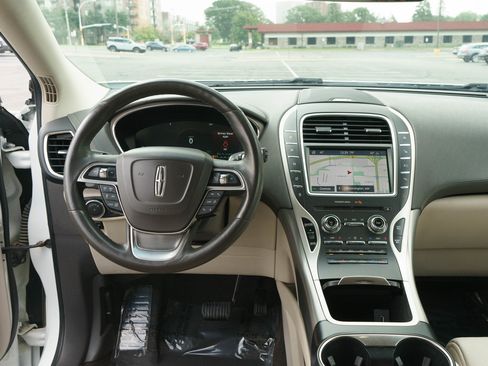 Used 2020 Lincoln Nautilus Reserve w/ Equipment Group 201A AWD/4WD image 12