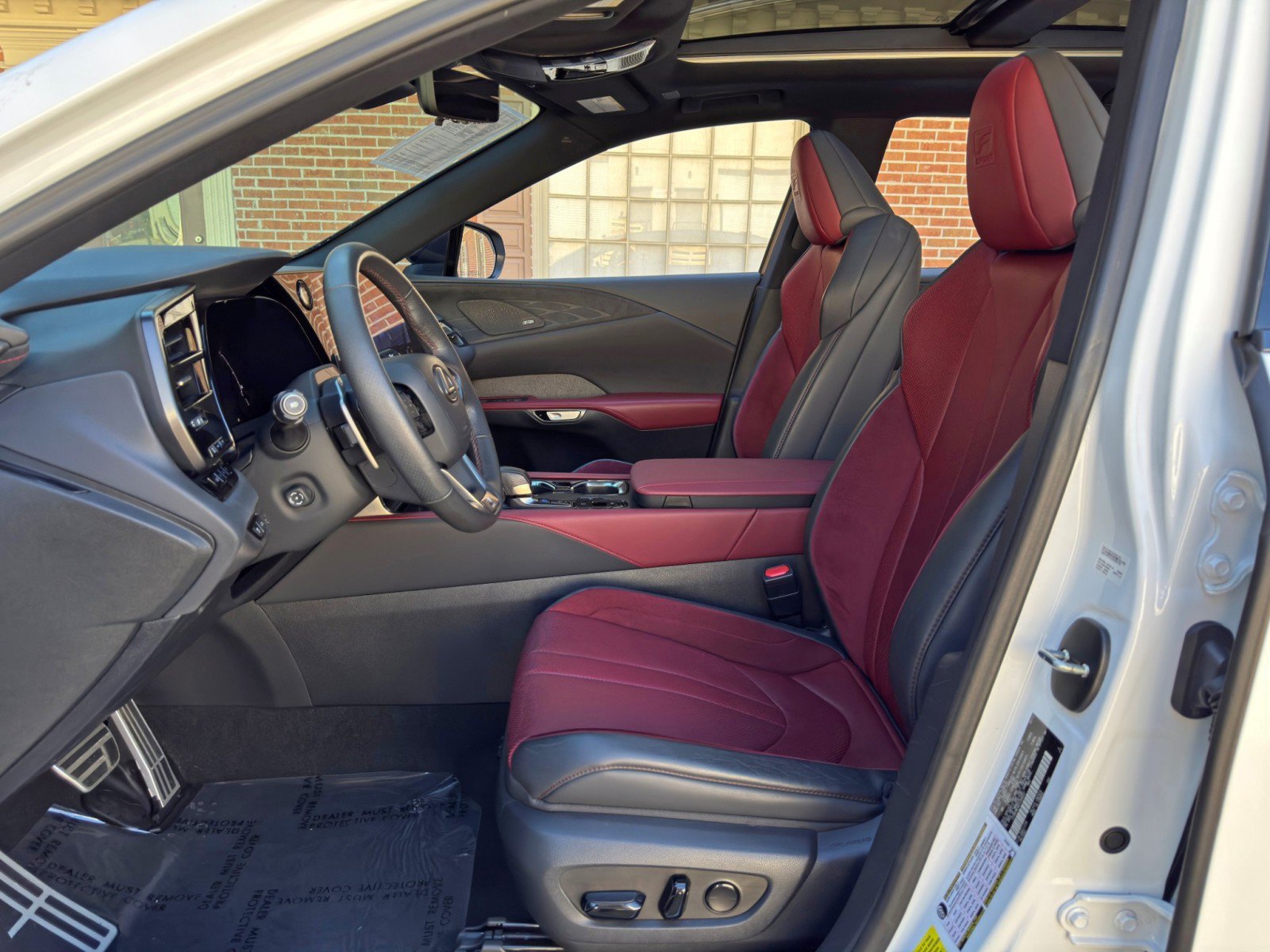 Used 2023 Lexus RX 500h F Sport w/ Cold Area Package AWD/4WD image 17