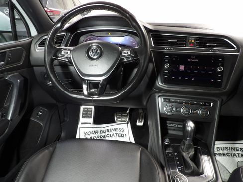 Used 2019 Volkswagen Tiguan SEL R-Line AWD/4WD image 12