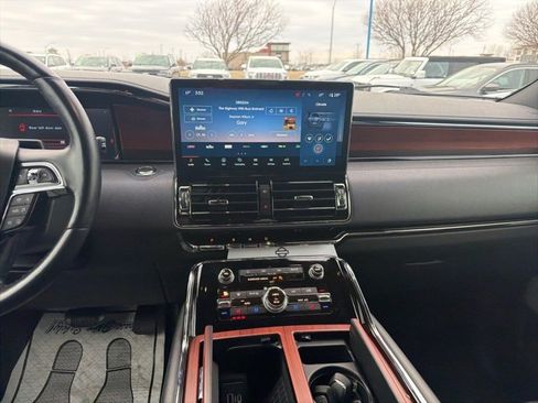 Certified 2022 Lincoln Navigator Reserve image 19