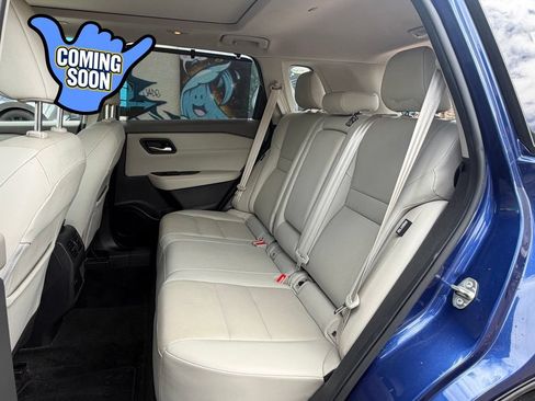 Used 2022 Nissan Rogue SV w/ SV Premium Package FWD image 15