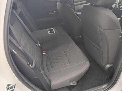 Used 2025 Hyundai Santa Cruz SE image 14