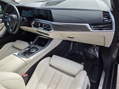 Used 2022 BMW X5 xDrive45e image 22