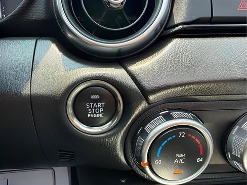 Used 2019 MAZDA MX-5 Miata RF Grand Touring RWD image 39