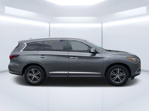 Used 2019 INFINITI QX60 Luxe w/ Essential Package FWD image 2