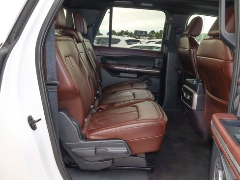 Used 2023 Ford Expedition Max Limited image 28