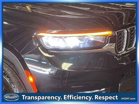 Used 2023 Jeep Grand Cherokee L Limited AWD/4WD image 10