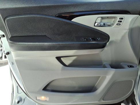 Used 2018 Honda Pilot Elite image 10