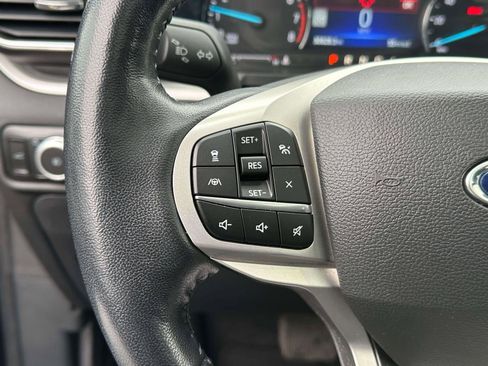 Used 2022 Ford Explorer XLT w/ Equipment Group 202A image 21