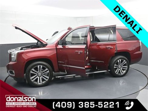 Used 2019 GMC Yukon Denali w/ Denali Ultimate Package image 25