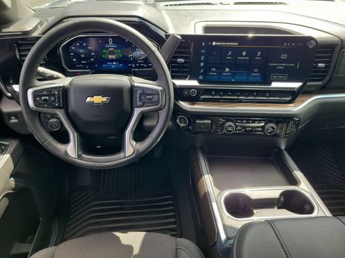 Used 2026 Chevrolet Silverado 2500 LT w/ All Star Edition AWD/4WD image 4