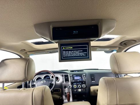 Used 2013 Toyota Sequoia Platinum image 31