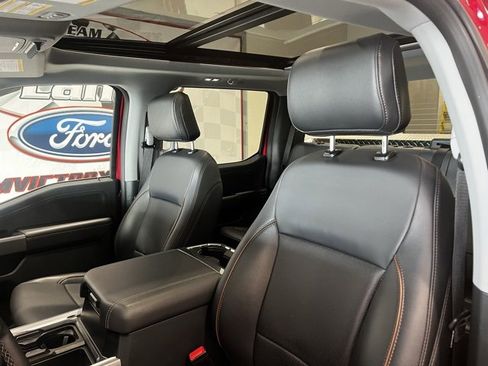 Used 2025 Ford F350 Lariat w/ Chrome Package image 12