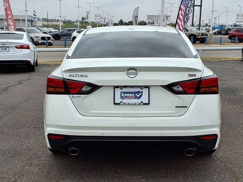 Used 2024 Nissan Altima 2.0 SR FWD image 7