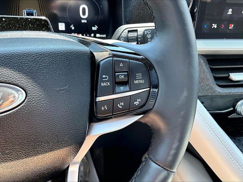 Used 2025 Ford Explorer Platinum w/ Ultimate Package AWD/4WD image 24