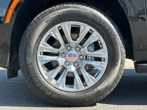 Used 2025 GMC Yukon Denali AWD/4WD image 34