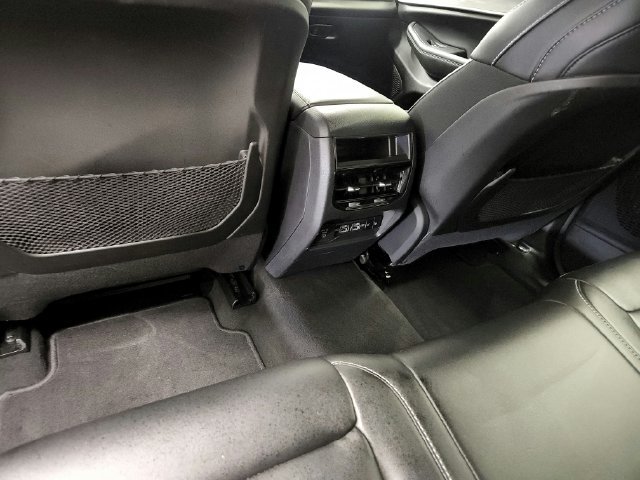 Used 2025 Jeep Grand Cherokee Limited RWD image 15